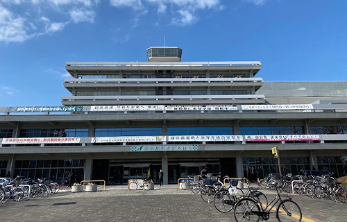 相模原市で葬儀・葬式・家族葬をお探しなら小さな森の家 相模原市役所 国保年金課のイメージ画像