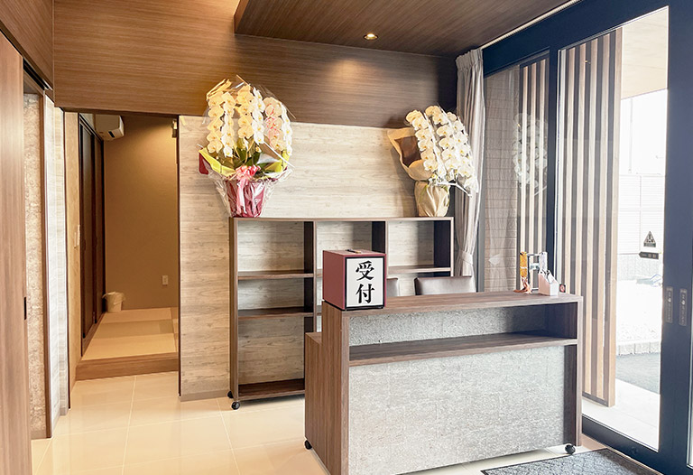 香川･岡山･愛媛で葬儀・葬式・家族葬 オールストーン・カナクラ 上中野ホールの式場ギャラリー