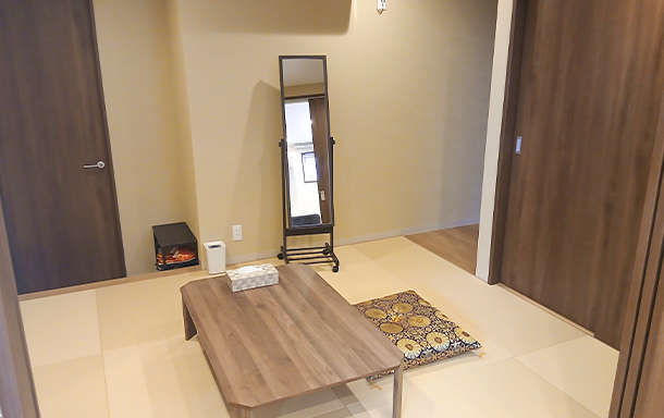 山越の内観写真