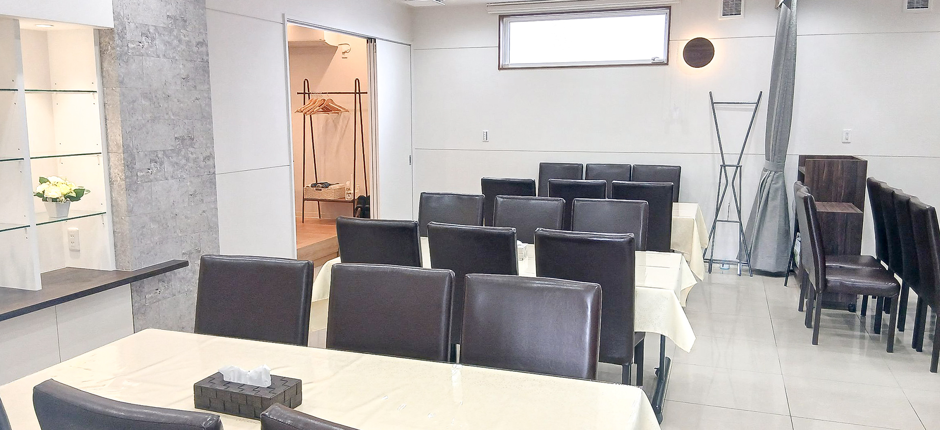 山越の内観写真