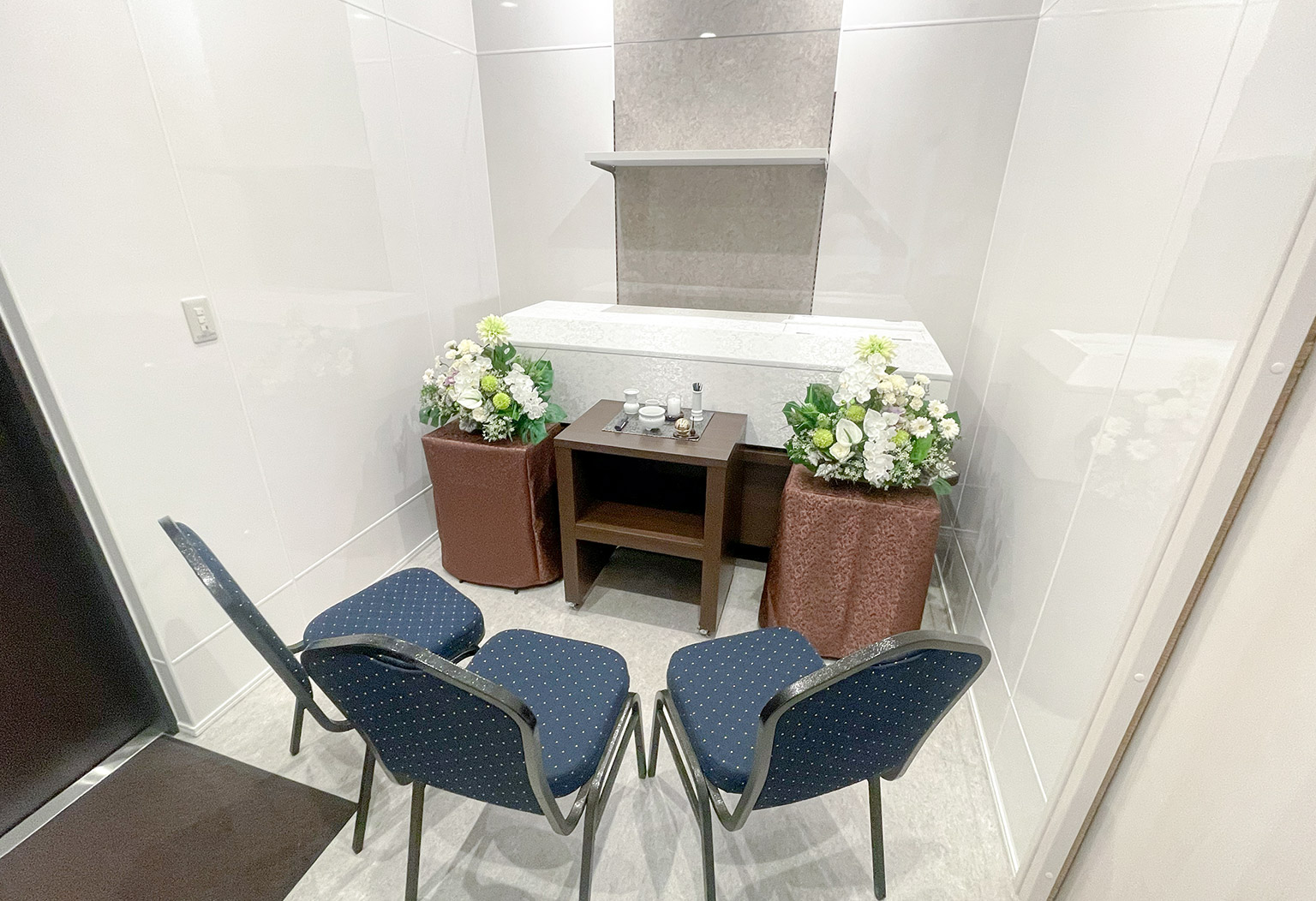 大阪で葬儀・葬式・家族葬をお探しなら家族葬 メモリーハウス 喜連瓜破の式場ギャラリー