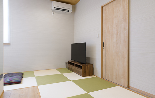 草加長栄の内観写真