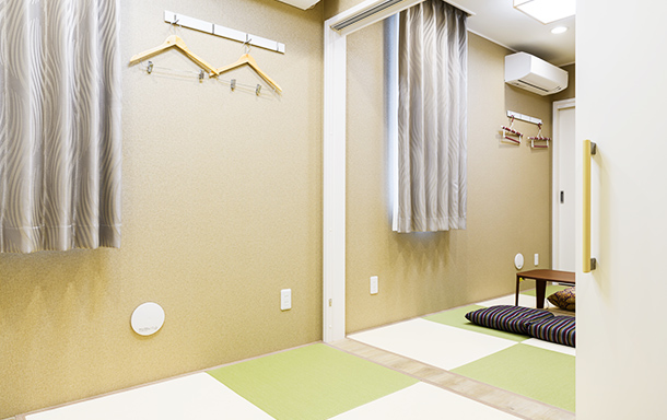 行徳駅前の内観写真