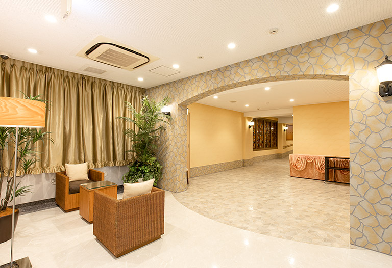 ラステル新横浜ホールの外観