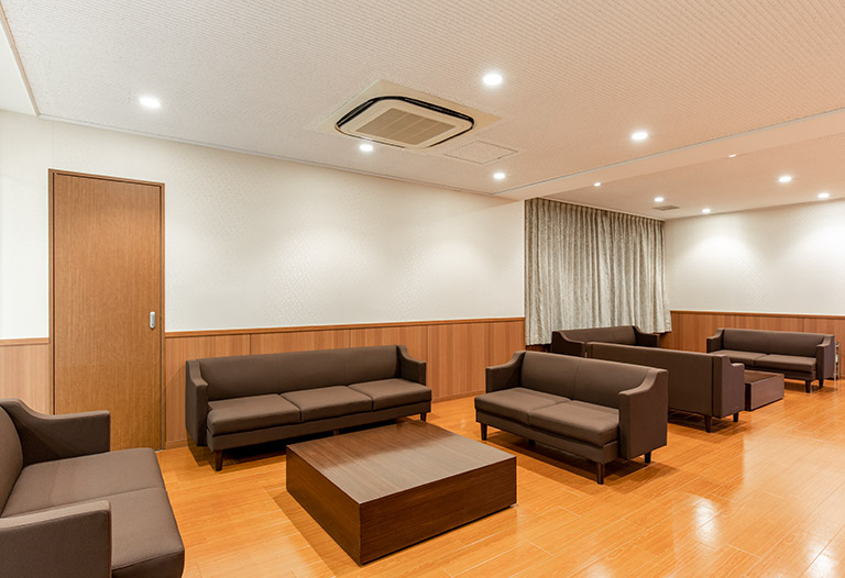 ラステル新横浜ホールの外観