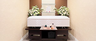 吉島ホールで葬儀・葬式・家族葬が税込9.9万円からできる家族葬の広仏 一日葬プラン 税込30.2万円